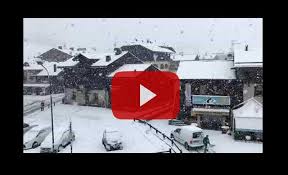 A network of live webcams from around the world. Meteo Notizie Di Cronaca In Diretta Video E Boom Di Neve Dai 1500m In Queste Ore Fiocchi Enormi Ecco Dove Ilmeteo It