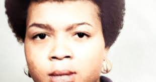 Paula Davenport's Instagram, Twitter & Facebook