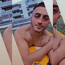 Ashley Kershaw's Instagram, Twitter & Facebook