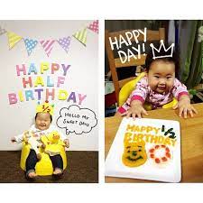 今日で６ヶ月になりました ハーフバースデー 半年早いっ 最近は寝相が悪すぎて ダブルの布団でひまりと２人で寝てるんだけど 足元の方にはみ出てた 笑 これからもすくすくむちむち成長してね ひまり ６ヶ月 ハーフバースデー 顔パンパンでこの笑顔