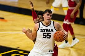 Apr 05, 2021 · in a nice touch, freese learned of the award from a video message from her parents, bill and donna freese. Luka Garza Receives Espy Nomination For Best Male College Athlete The Daily Iowan