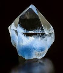 Pin By Silvia Samantha On Geologie Crystals Minerals And Gemstones Rocks And Gems