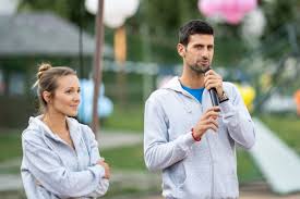 Najviše anticipirani početak jednog meča na ovogodišnjem australijen openu je nastupio, sa novakom đokovićem u glavnoj i milošem raonićem u pratećoj ulozi. Kopaonik Novak Ä'okovic Uputio Poruku Regionu Okrenimo Se Vrijednostima Koje Nas Spajaju Radio Sarajevo