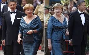 Alman ekonomisini düzeltmek, işsizlik oranını düşürmek, dış politikada da abd. Double Take Angela Merkel Steps Out In Same Dress She Wore To Same Event Four Years Ago