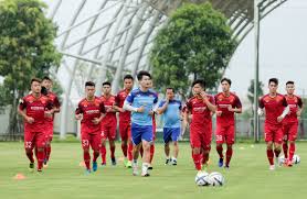 Đt việt nam đang cố gắng thích nghi nhanh nhất với những điều kiện tại dubai. Vff Ä't U22 Viá»‡t Nam Táº­p Trung Ngáº¯n Háº¡n Ä'á»£t Ä'áº§u Tien Cá»§a Thang 8 Vá»›i 28 Cáº§u Thá»§