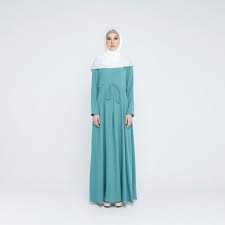 Inspirasi model baju gamis modern dan casual yang pertama adalah milik dian pelangi. 10 Contoh Inspirasi Baju Gamis Modern Untuk Anak Muda Besok Sukses