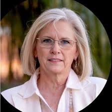 Six Tips to Keep Your Executive Informed