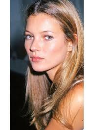 Kate Moss ist in meinen Augen das weibliche ästhetische Ideal. Ihre  ätherische Schönheit ist zeitlos. : r/VindictaRateCelebs
