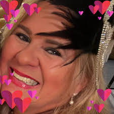 Rosa Pimentel's Instagram, Twitter & Facebook