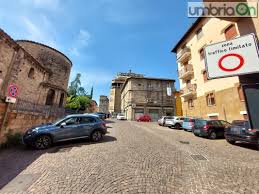 Molly eskam solo she is definitely petite and I highly