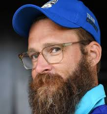 Cricket: Former Black Caps spinner Daniel Vettori gives pay to Bangladesh  cricket staff in 'heart-winning' gesture