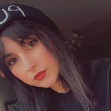 Arielle Lucas's Instagram, Twitter & Facebook