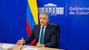 Born 1 august 1976), is a colombian politician and lawyer who is the current president of colombia, in office since 7 august 2018. Atencion Atacan Con Disparos Helicoptero En El Que Viajaba El Presidente Ivan Duque