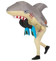 Costume a felpina, con interno in pellicciotto. Costume Carnevale Adulto Autogonfiante Squalo Shark Attack Ps 05057 Pelusciamo Com