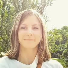 Does anybody know which doctors are not associated with the spring hall  group please as I need a new doctor. Thank you