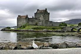 Il castello di edimburgo domina il profilo della città, è pieno di storia ed è un'ottima introduzione alla prezzo 2020 per persona tour dei castelli in scozia per persona in camera doppia e prima. I 10 Castelli Piu Belli Della Scozia