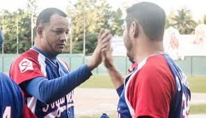 Quietos en el primer lugar del béisbol local