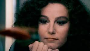 Recensione su Una donna allo specchio (1984) di claudio1959