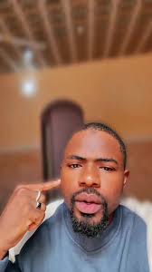 Rayuwa tana iya sauyawa a kowane lokaci , ka dai kawai ka dage.  🙏🏾😰😕🙏🏾 #mai_salatie0 #capcut #viralvideo #kwarimarket #CapCut  #videoviral #arewatiktoker #kwari #fyp #fory #hausa #hamisubreaker ...