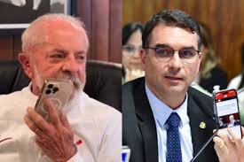 PoderData/AYA: Lula tem 45% das intenções de voto no 2ª turno; Flávio, 43%