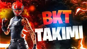 Hafta görevleri nden mantiyi andiran dev bi̇r kafanin üstünde dans et görevi ni sizlerle paylaştık. Video Fortnite Videolari