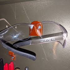 Stores glasses or goggles, height: Telechargement Wall Mount Safety Glasses Holder Par Upcycle Works