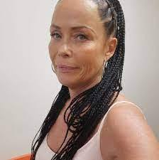 Sheila Earle's Instagram, Twitter & Facebook