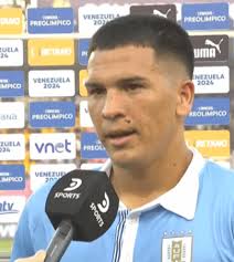 César Araujo, luego de la derrota de Uruguay: "Hay que seguir trabajando  duro, corregir errores y preparar el próximo partido"