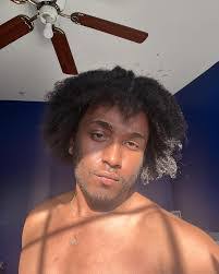 Sean Polk's Instagram, Twitter & Facebook