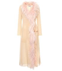 Mira este hermosísimo vestido elegante de talla grande kenly rosa. 20 Abrigos De Invitada Para Una Boda De Invierno Abrigos Para Las Invitadas A Una Boda De Invierno