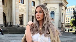 Maybe you would like to learn more about one of these? Liz Kaeber Ehrlich Gibt Es Lastereien Unter Insta Stars Promiflash De