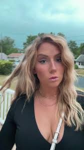 Brianna Dunham's Instagram, Twitter & Facebook