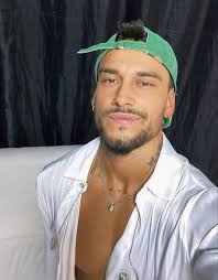 Hello everyone my name is Paul Mak (from the Netherlands) and married to a  Filipina :-) I have 2 sons and one of them is seriously into football...  they are ofcourse also