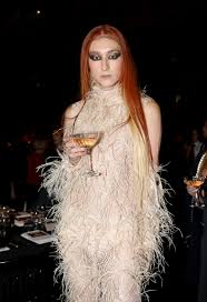 Harris reed describes his namesake brand as romanticism gone nonbinary. Harris Reed At The British Fashion Awards 2019 In London The Best Moments From The British Fashion Awards In 116 Fabulous Photos Popsugar Celebrity Photo 101