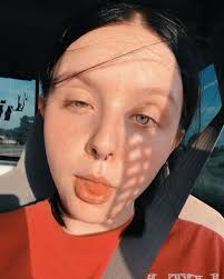 Yall does anyone know what's good to take for a sore throat? (I have no  insurance)