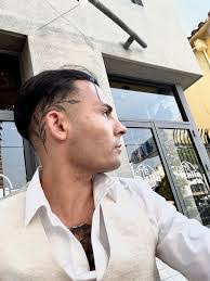 Jess Orton's Instagram, Twitter & Facebook