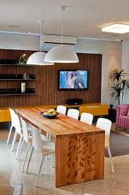 Una Casa Que Parece Normal Por Fuera Y Es Sorprendente Por Dentro Sala De Jantar Rustica Moderna Sala De Jantar Interiores