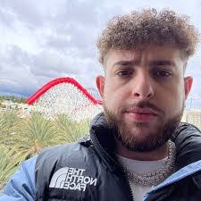 Anthony Rug's Instagram, Twitter & Facebook