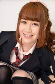 Hina kinami av