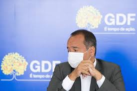 Secretário de Educação, Leandro Cruz é comunicado que deixará GDF