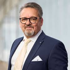 Fred Gebhardt's Instagram, Twitter & Facebook