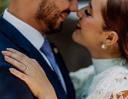 Engagement Bride Prosjekter :: Bilder, videoer, logoer, illustrasjoner og  merkevarebygging :: Behance