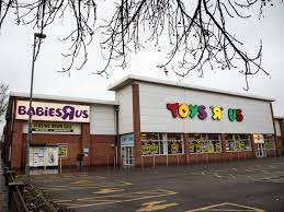 Located near section 17, damansara utama, damansara jaya and ss 2, this smaller in comparison to 1 utama shopping centre, this mall provides shopping convenience to the residents of petaling jaya in general although. Why Toys R Us Is Closing Stores