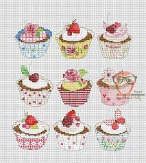 Maybe you would like to learn more about one of these? Free Cross Stitch Pattern Cupcakes Free Download Online Borduurpatronen Borduren Borduren Kerst