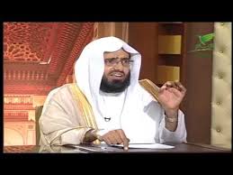 حكم الملابس إذا ابتلت بالماء الموجود على أرضية الحمام الشيخ عبدالعزيز الفوزان Youtube