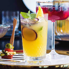 Passionfruit Pineapple Spritzer Recipe Woolworths Recipe In 2020 Spritzer Recipes Alcohol Recipes Grocery Foods