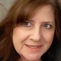 Paula Lorenz's Instagram, Twitter & Facebook