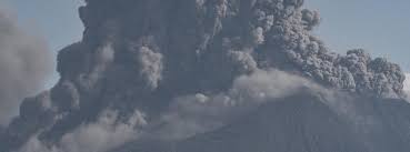 The hawaii county civil defense said the volcanic fissures in the southeast area of lanipuna gardens neighborhood are issuing high levels of sulfur dioxide gas, which are causing the air quality to be to be. Strong Eruption At Sakurajima Volcano Pyroclastic Flow Ashfall Reported In Kagoshima Japan