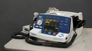 The heartstart mrx's intuitive design provides. How To Use Philips Heartstart Xl Prop Defibrillator Alpha Medical Props Youtube