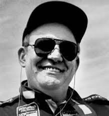 1971 Mrs. Wayne Sconyers wins car